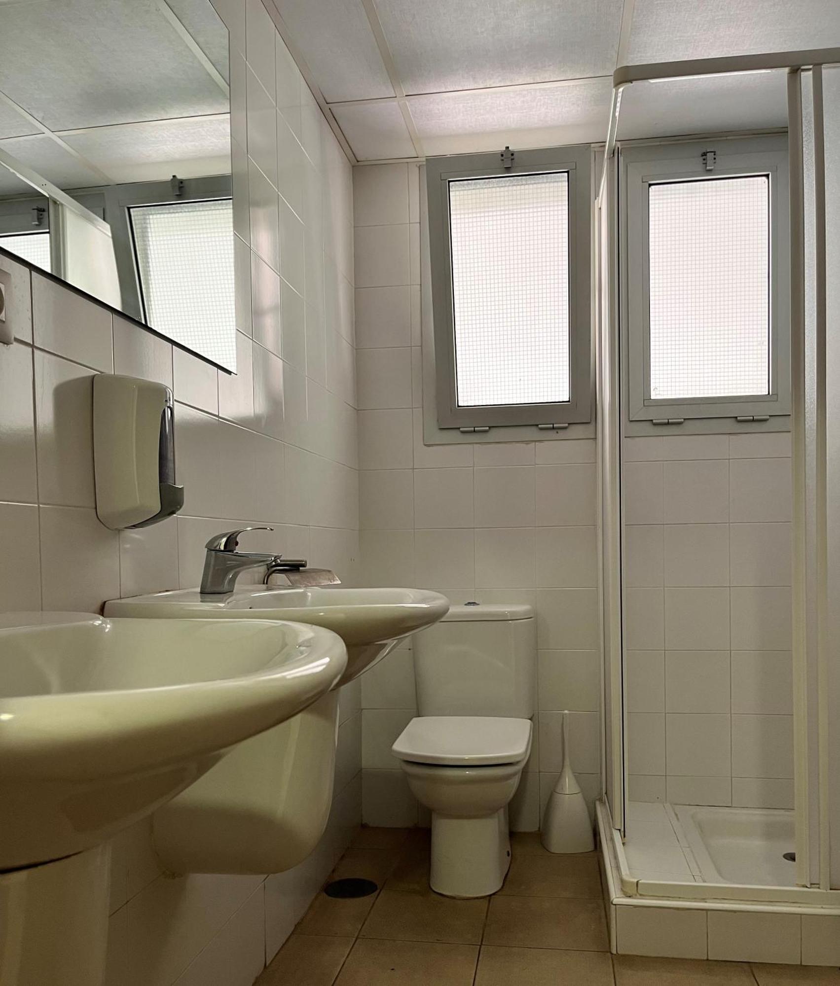 Albergue Zaragoza Camping المظهر الخارجي الصورة