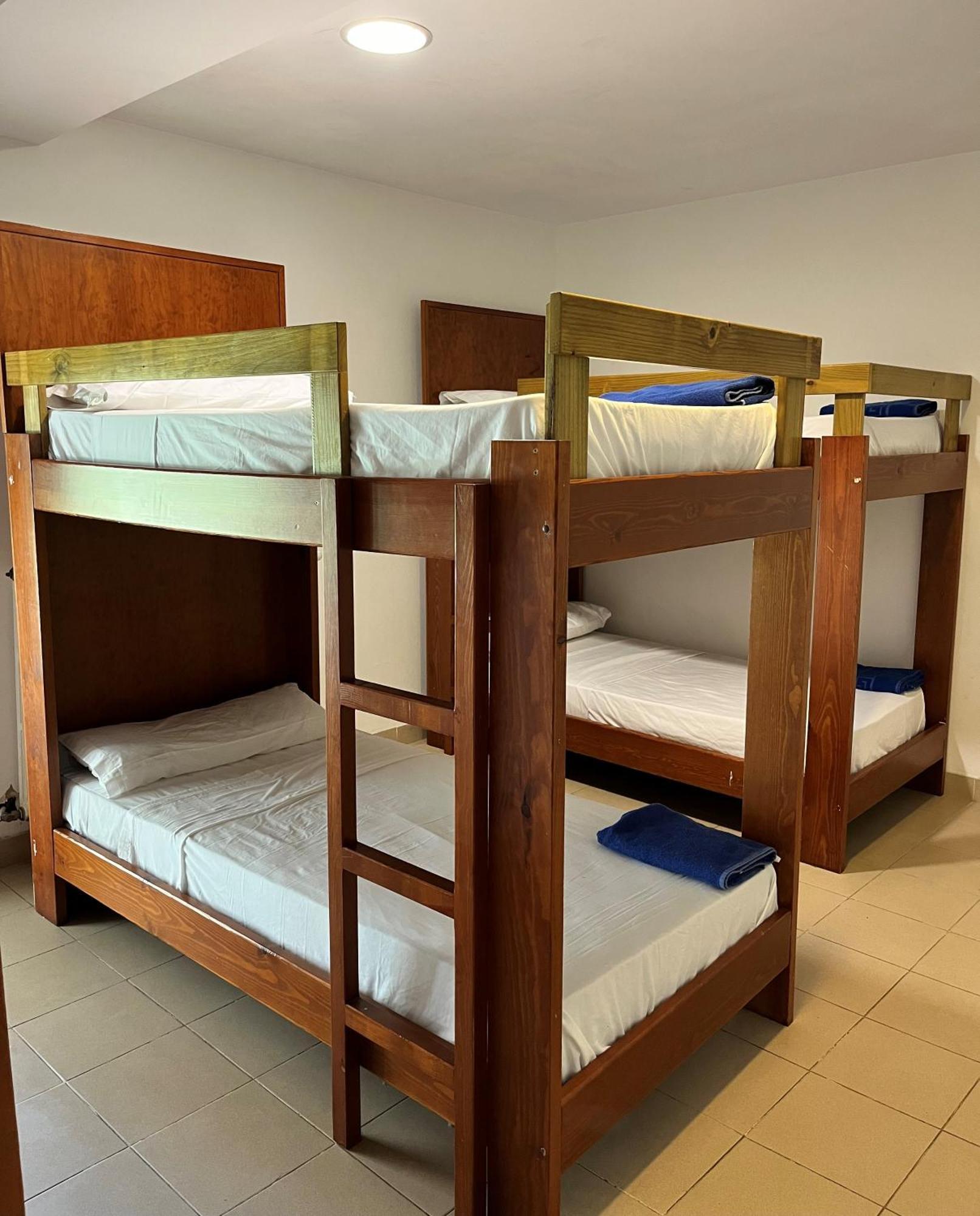 Albergue Zaragoza Camping المظهر الخارجي الصورة